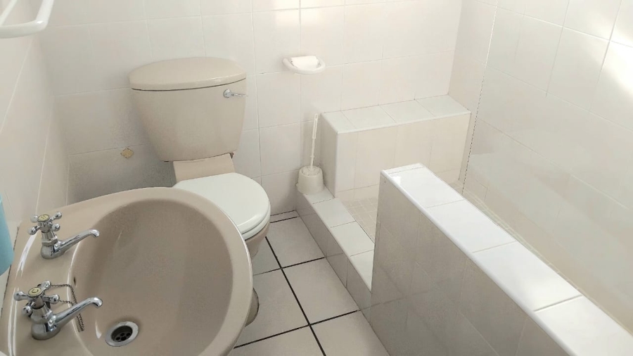 To Let 1 Bedroom Property for Rent in Myburgh Park Western Cape